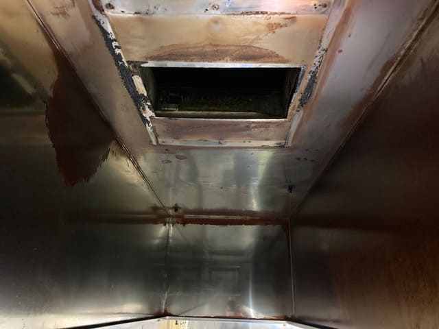 居酒屋チェーン店 厨房フード清掃 施工前
